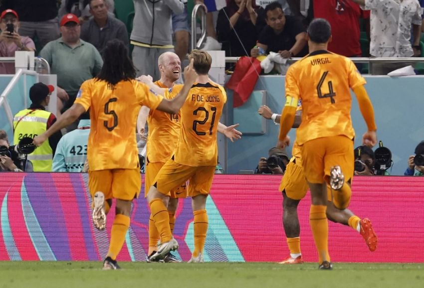 hà lan vs qatar đội hình xuất phát