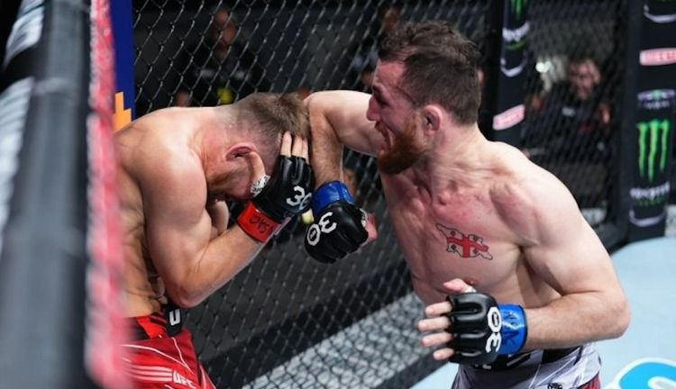 petr-yan-vs-merab-dvalishvili-ufc-fight-night-221-1