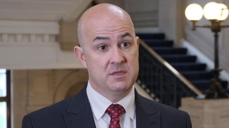 andrew rhodes chia sẻ